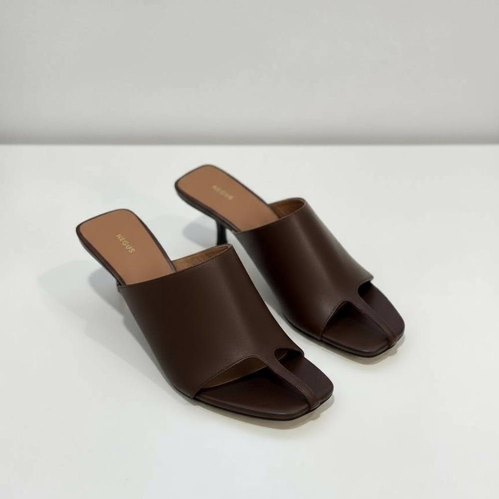 NWOB NEOUS JUMEL MULE PUMP